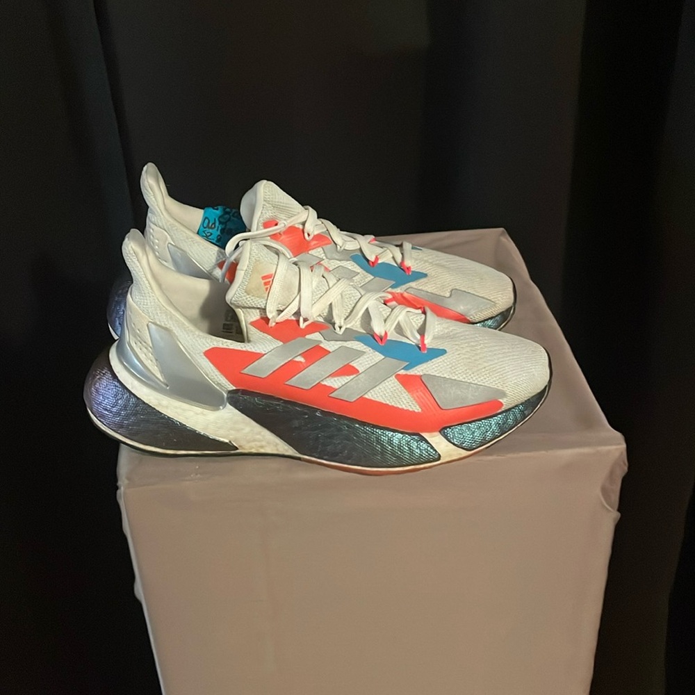 Adidas boost women’s tennis shoes, size 8